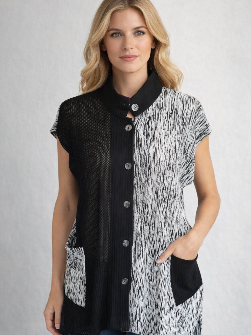 Black and White Womens Short Sleeve Mesh Jacket S/M
